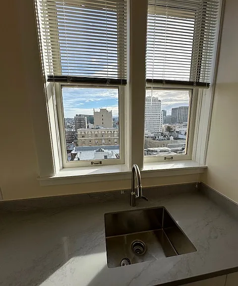 Warrington Apartments — Photo 11