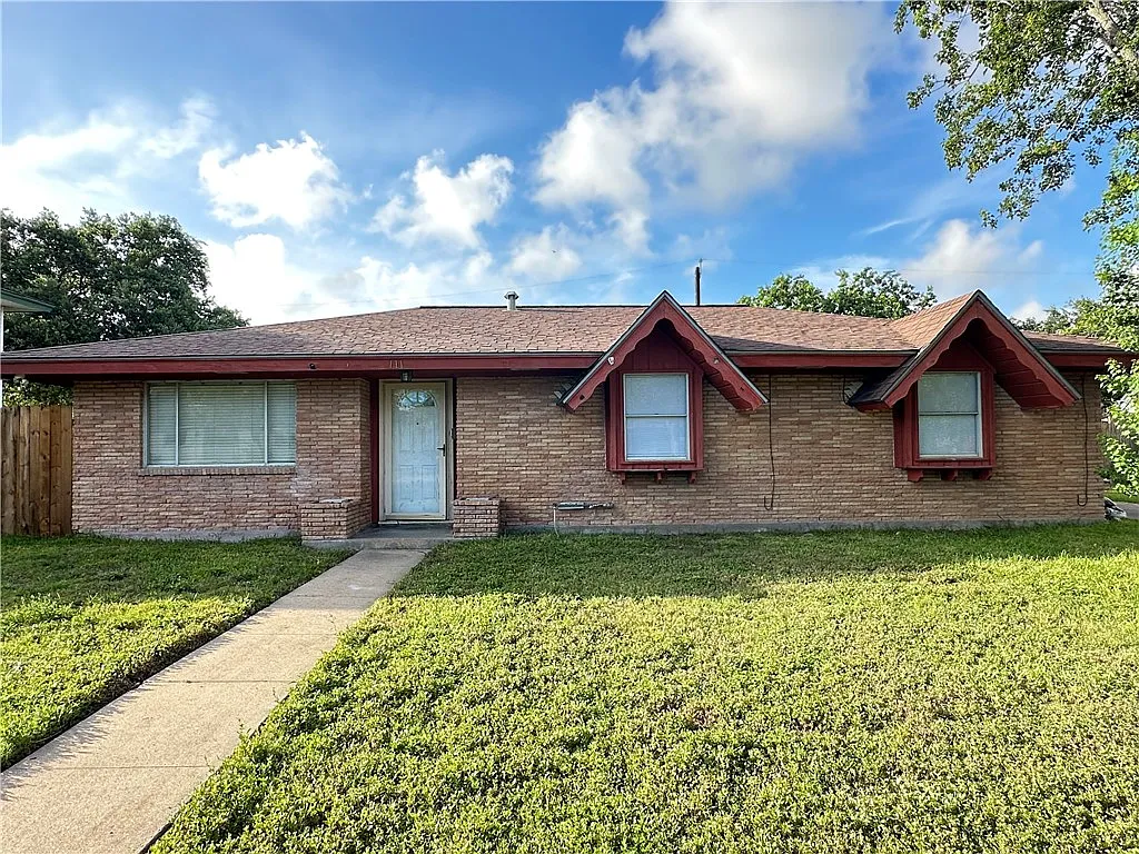 3 bed, 2.0 bath, 1425 sqft, $2,000 — Photo 1