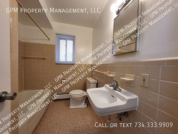 5th image of 2432 Fort Park Blvd #2432