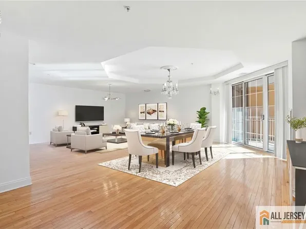 2216 Windrow Dr, Princeton, NJ 08540