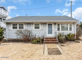 32 Peterson Ln, Lavallette, NJ 08735