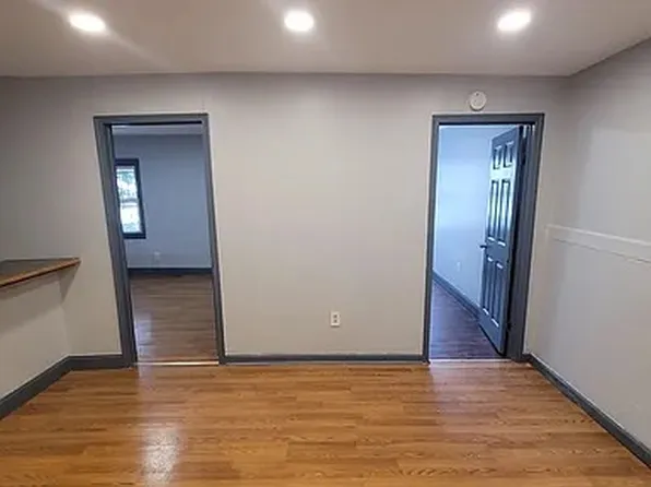 44 4th St, Newark, NJ