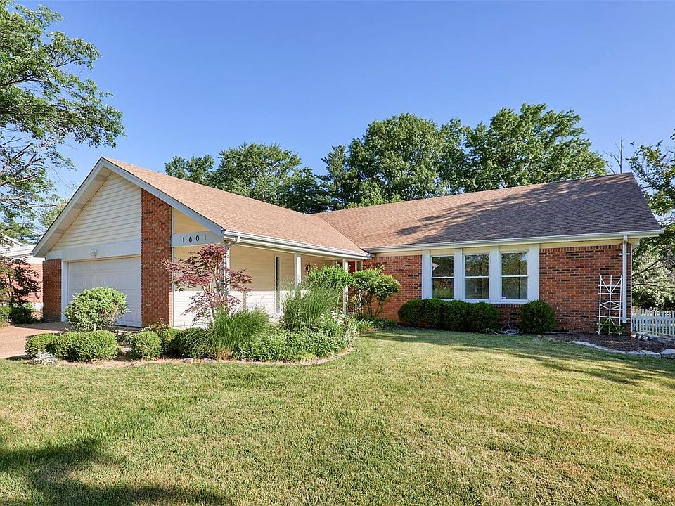 1601 Sunnyridge Rd, Ellisville, MO 63011 Zillow