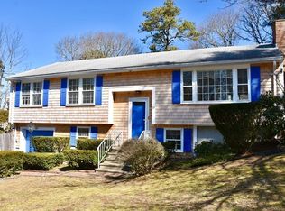 27 Alden Rd, Wareham, MA 02571