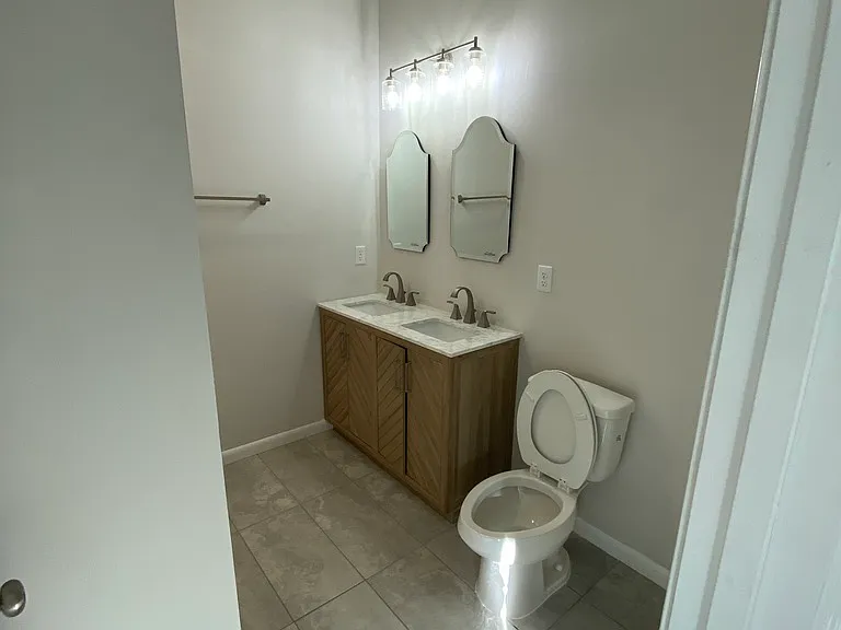 658 Chestnut St — Photo 13