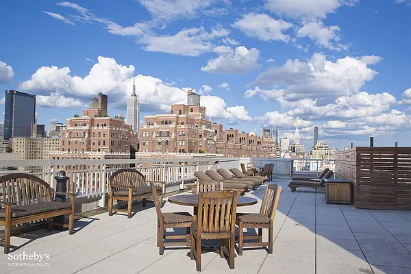 Rented by Sotheby's International Realty | media 8