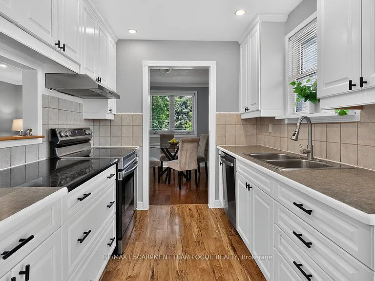 1444 Paddington Ct — Photo 13