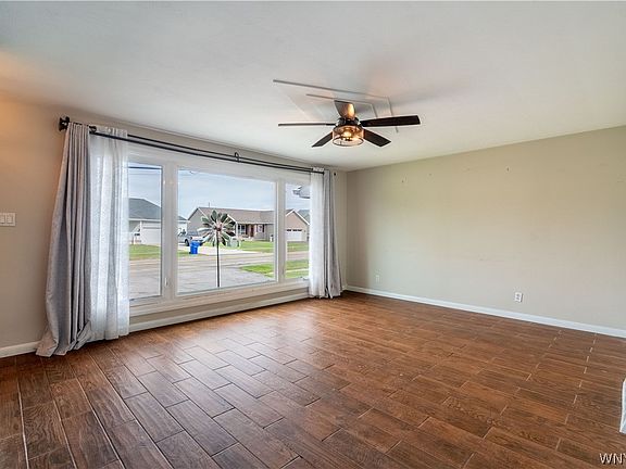 3rd image of 385 Fisher Rd