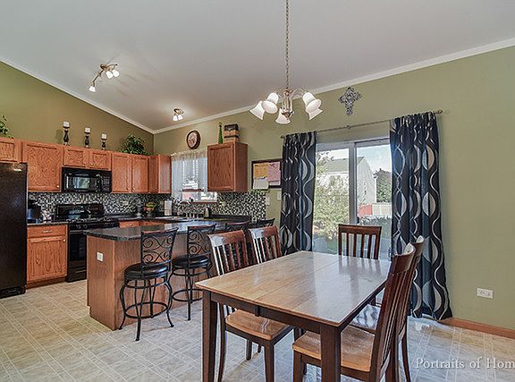 4th image of 2518 Oasis Dr