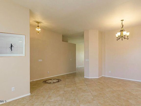 5th image of 851 W Cherrywood Dr