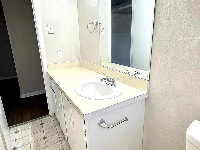601 A St NW #6 — Photo 15