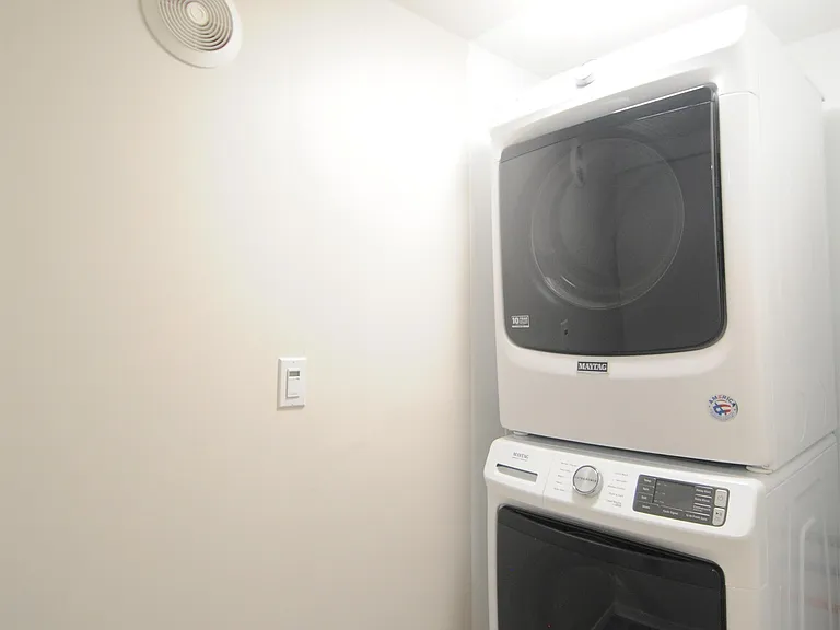 Shared Laundry Room (New Machine July 2019)