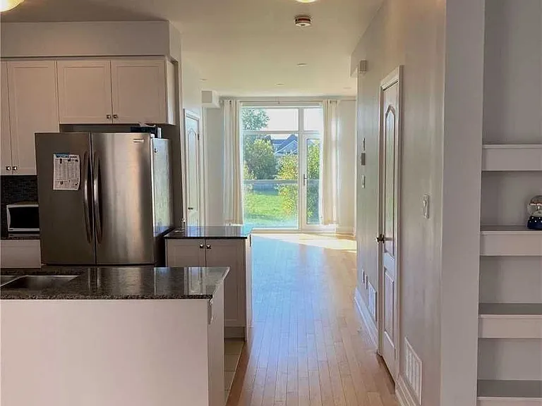 8 McClarys Way — Photo 8