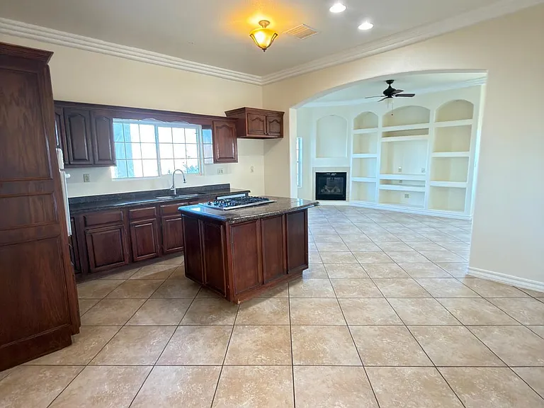 5466 Buffalo Creek Dr — Photo 16
