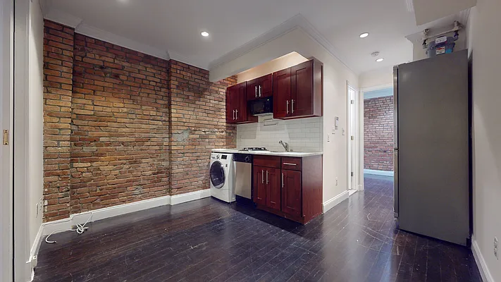 Rented by Bond New York | media 4