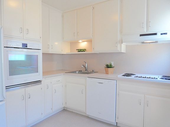 4th image of 5053 Marlborough Dr