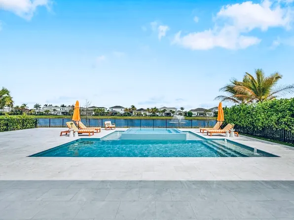 9241 Crestview Cir, Palm Beach Gardens, FL 33412