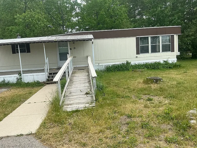 1619 Woodward Ave — Photo 10