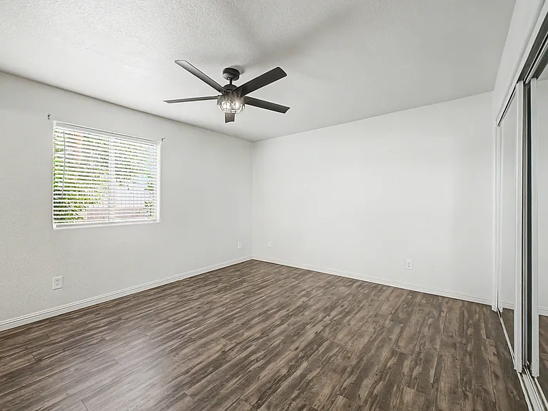2121 W Royal Palm Rd #1097 — Photo 12
