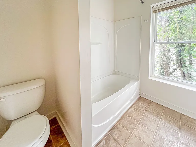 922 Wilcox St — Photo 10