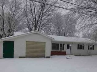 300 N Gaddis St, Rossville, IN 46065