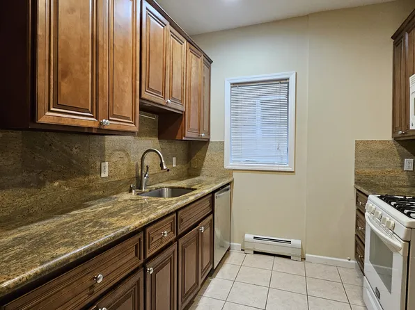 2880 86th Street image 1 of 6