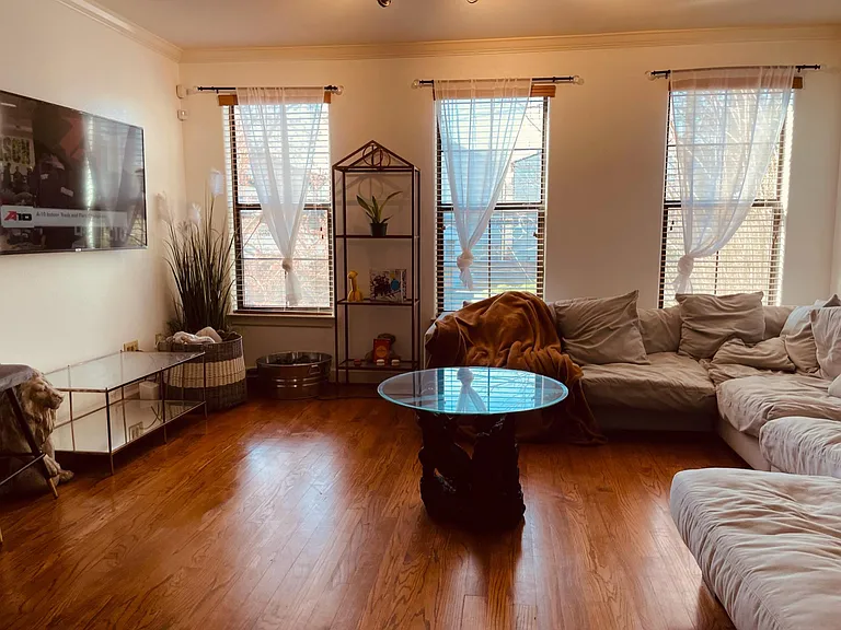 1602 Elgin St #15 — Photo 12