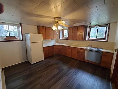 651 Currier rd Unit B — Photo 3