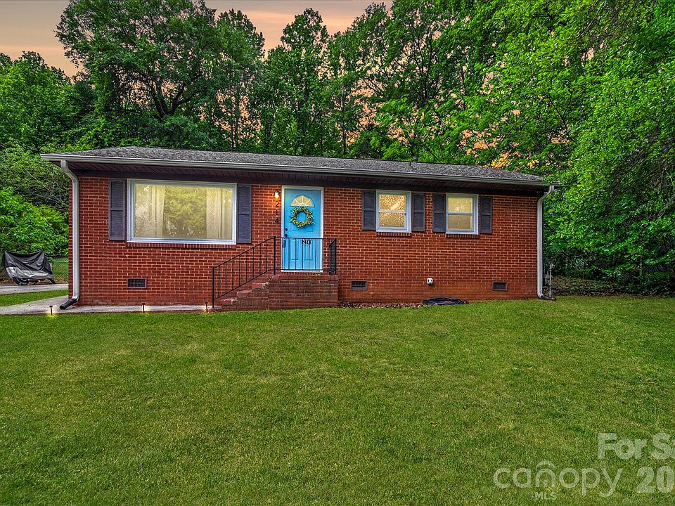 1st image of 214 Brookwood Rd