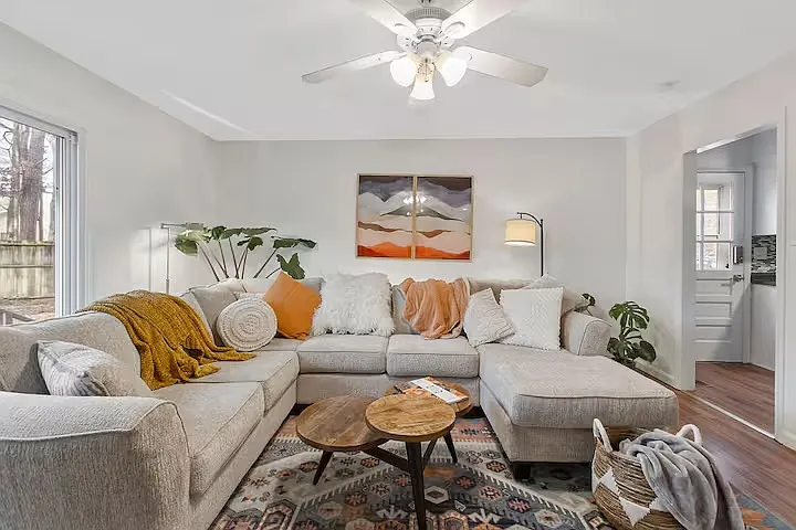 805 Horton Rd — Photo 1