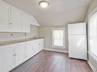725 E Main St #B, Little Chute, WI 54140