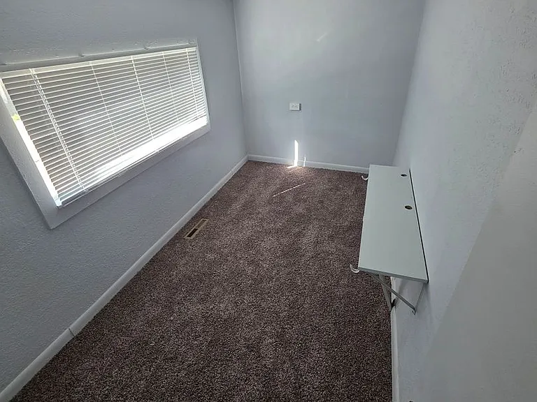 Knight Apartments and Sunlight Townhomes - located in historic downtown Greeley! — Photo 65