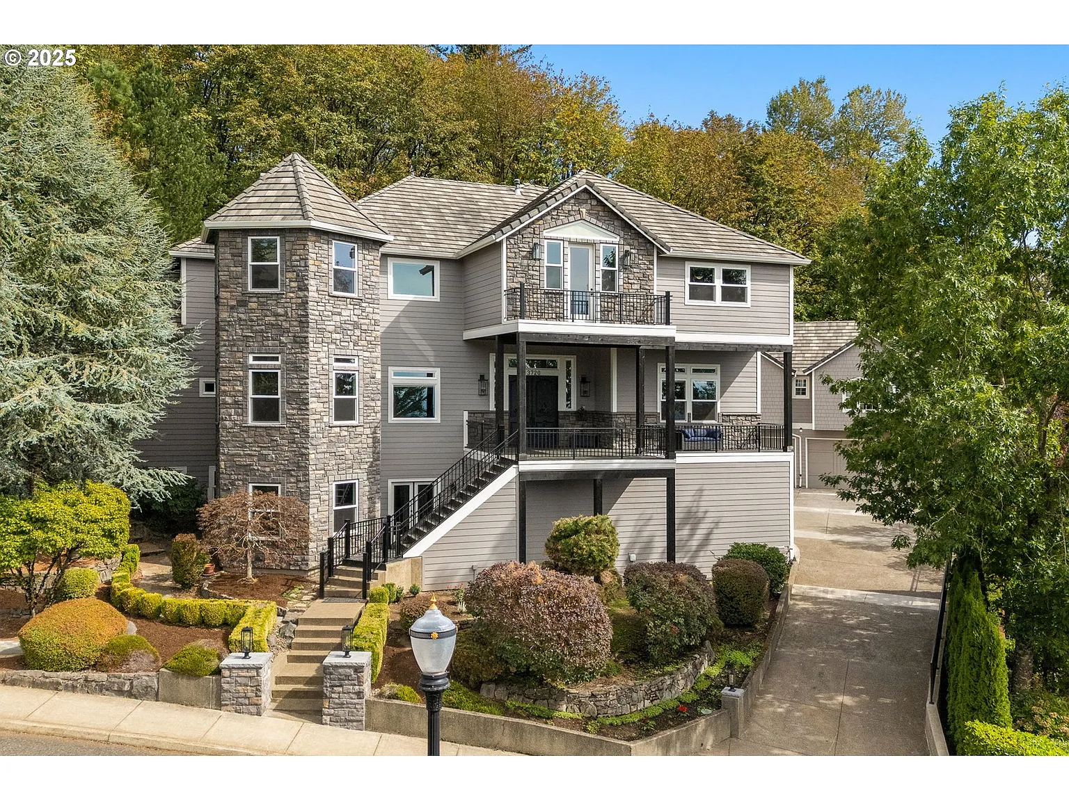 3720 NW Devoto Ln photo 1