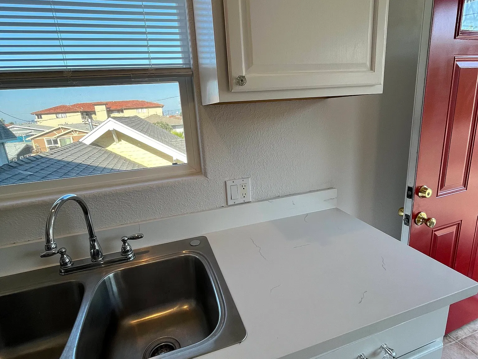 1 bed, 550 sqft, $1,950 — Photo 2