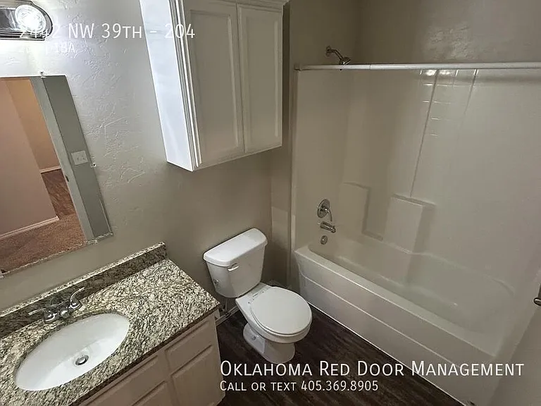 2442 NW 39th St #204 — Photo 5