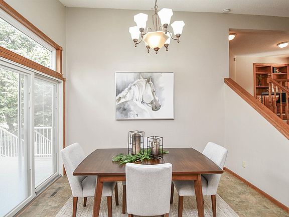 3rd image of 26122 Canary Dr