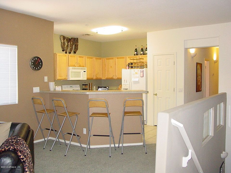 1st image of 805 S Sycamore St #206