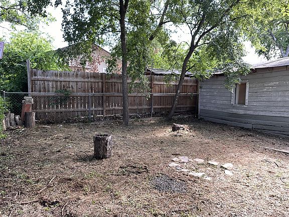 4th image of 821 Nevada St