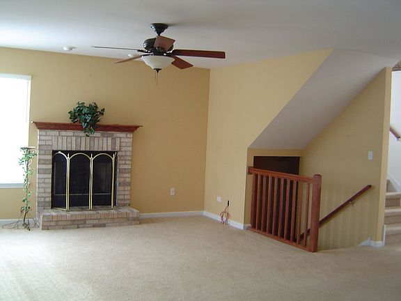 Spacious living room