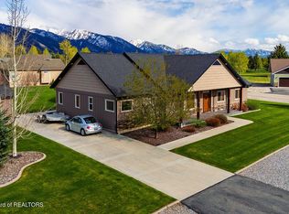 73 Country Club Way, Thayne, WY 83127