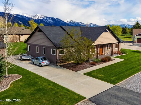 73 Country Club Way, Thayne, WY 83127