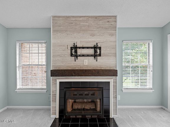 5th image of 2900 Mulberry Lane #F