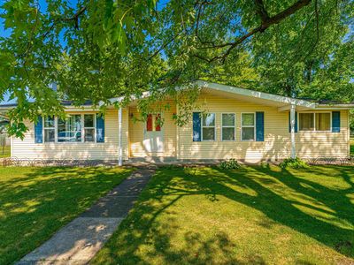 913 N Flora Dr, Mount Pulaski, IL, 62548