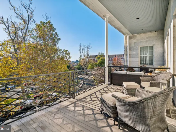 1 Academy Cir Unit 303, Philadelphia, PA 19146