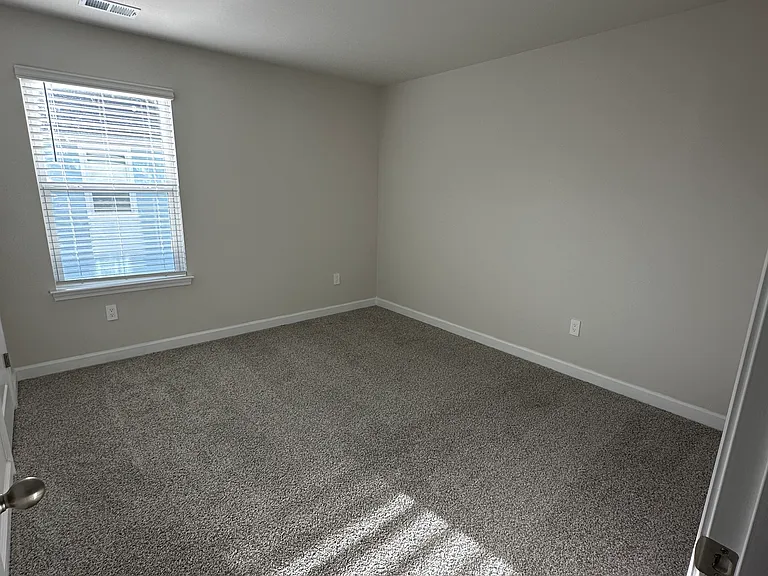 2604 Grand Meadow Dr — Photo 10