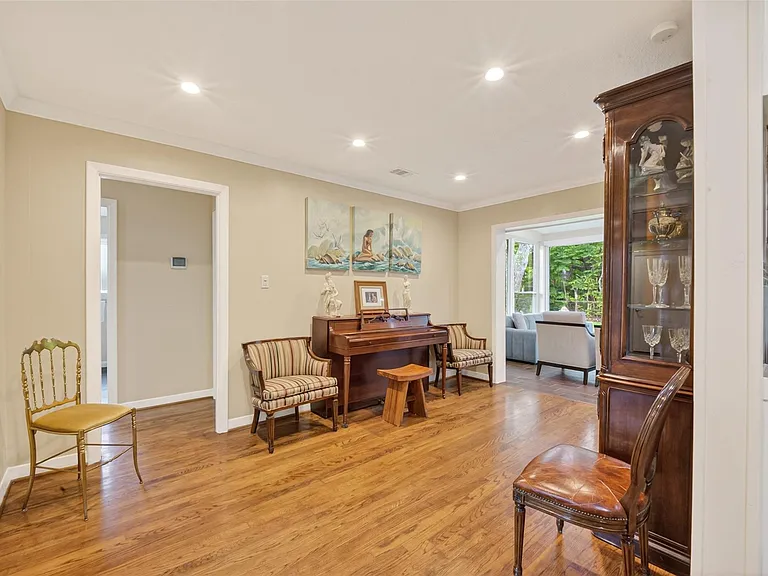 11230 Huggins Dr — Photo 9