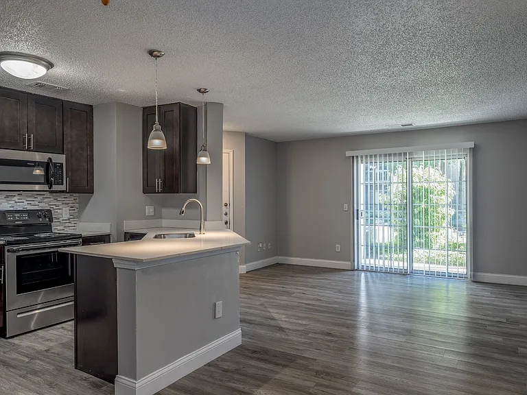 Barrington Place Apartments — Photo 14