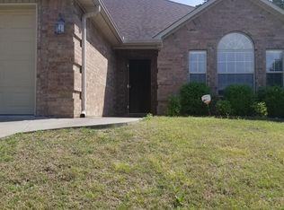 123 Harmony Loop, Maumelle, AR 72113