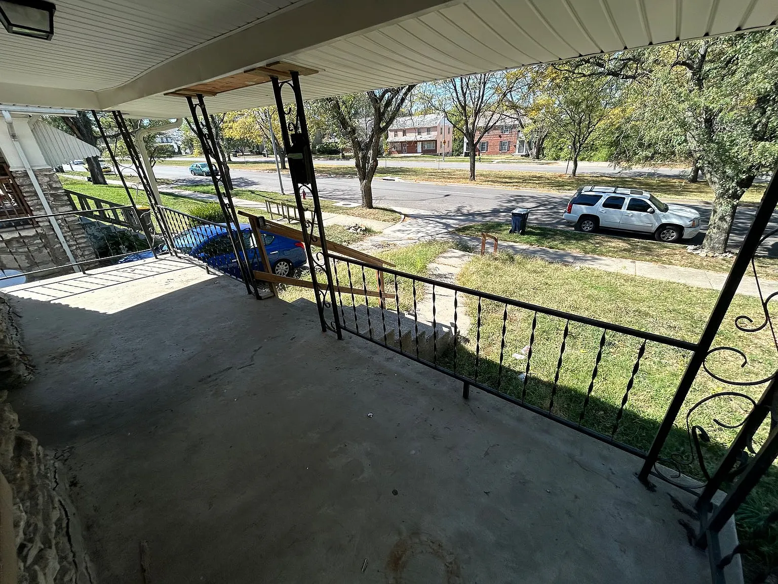 3 bed, $945 — Photo 2