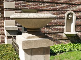 814 S Austin Blvd #2E, Oak Park, IL 60304